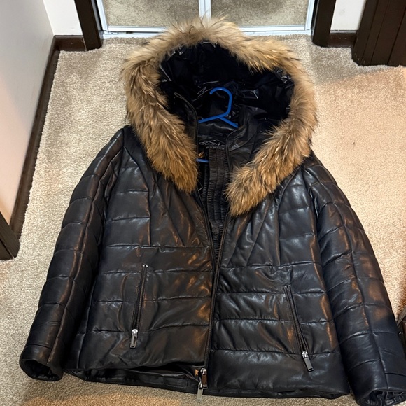 Women's Black Leather Real Fur Hooded Jacket with belt - Picture 12 of 12